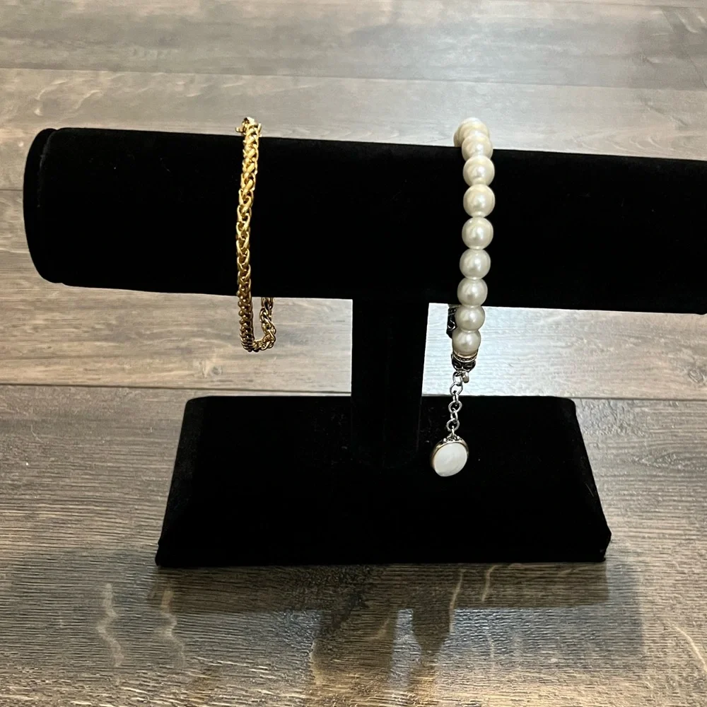 Set of 2‎ Avon Bracelets